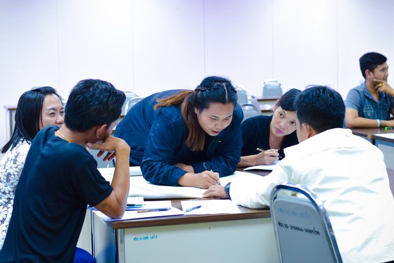 ฝึกอบรมเชิงปฏิบัติการ "เถ้าแก่ชื่นบาน พนักงานสำราญใจ"