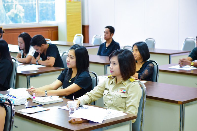 ฝึกอบรมเชิงปฏิบัติการ "เถ้าแก่ชื่นบาน พนักงานสำราญใจ"